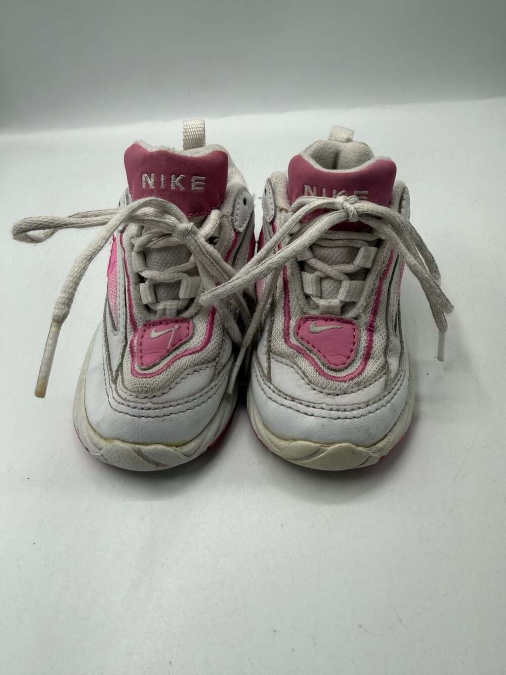 Vintage Nike Toddler Girls White and Pink Lace-Up Athletic Sneakers 6.5c 1999